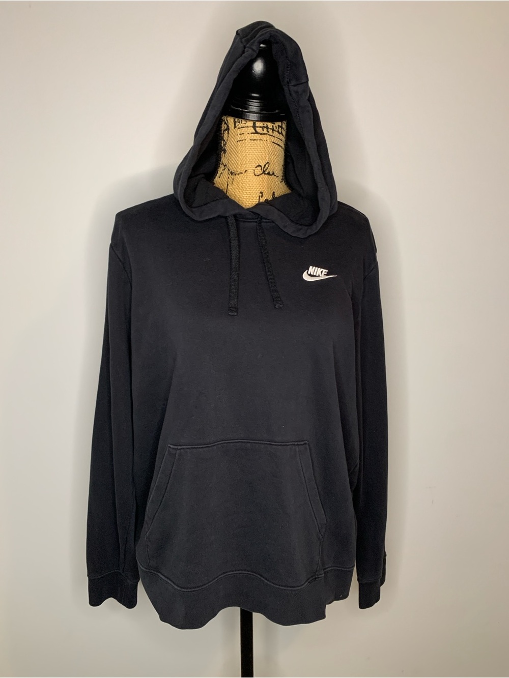 Nike Long Sleeve Drawstring Black Hoodie with Kangaroo Pocket